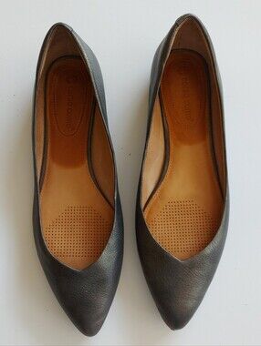 Corso Como Women's Black Pointed-Toe Flats size 9.5